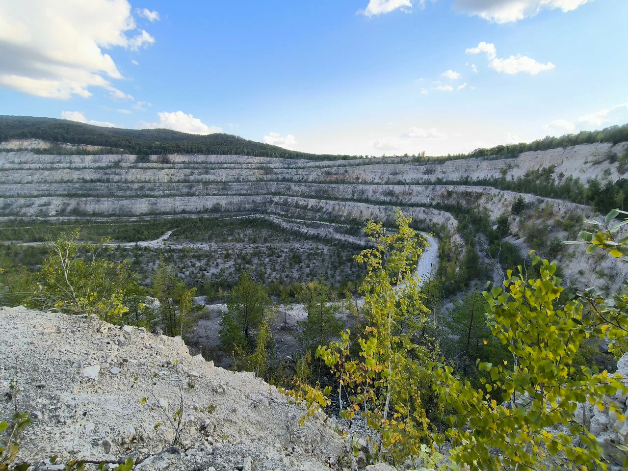 Загородное путешествие на машине